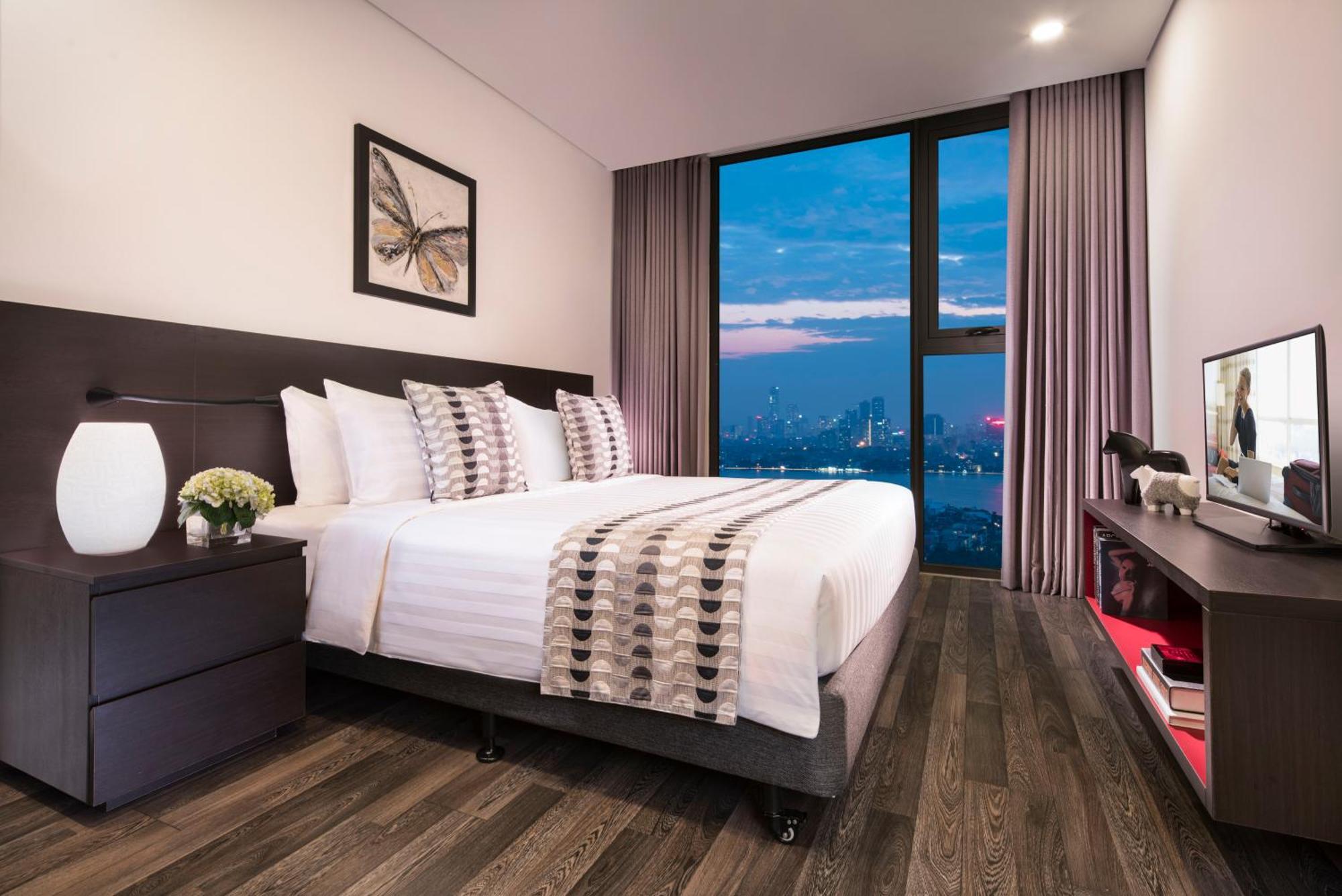Somerset West Point Apartment